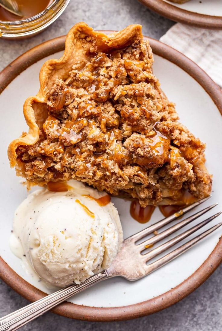 Apple Crumble Pie
